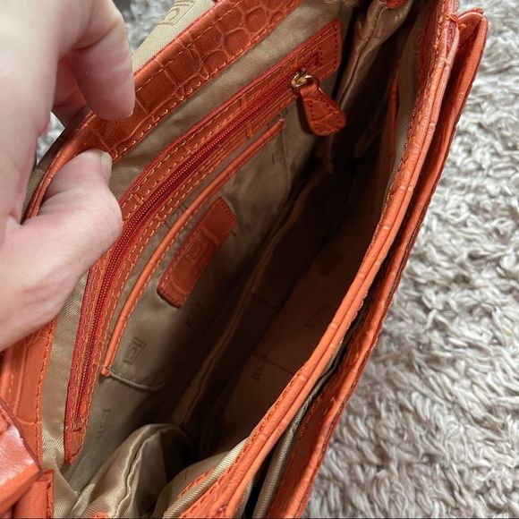 Liz Claiborne VINTAGE orange pleather purse animal print Clean lots of pockets - Picture 6 of 8